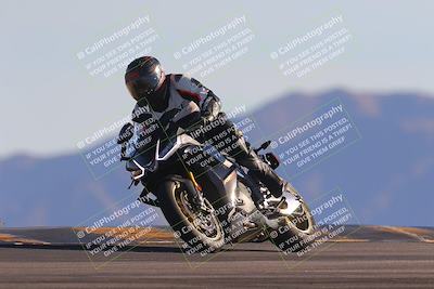 media/Nov-06-2023-Moto Forza (Mon) [[ce023d0744]]/4-Beginner Group/Session 5 (Turn 9)/